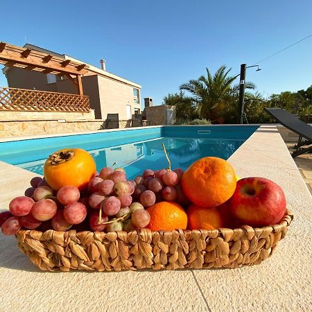 Villa Island Vir With Pool Exterior foto